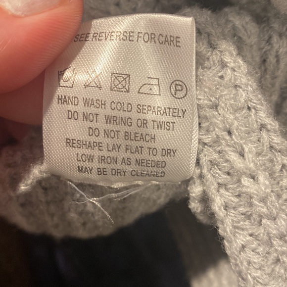 🍁NWOT!! Back-knot sweater 🍁 - Picture 5 of 5